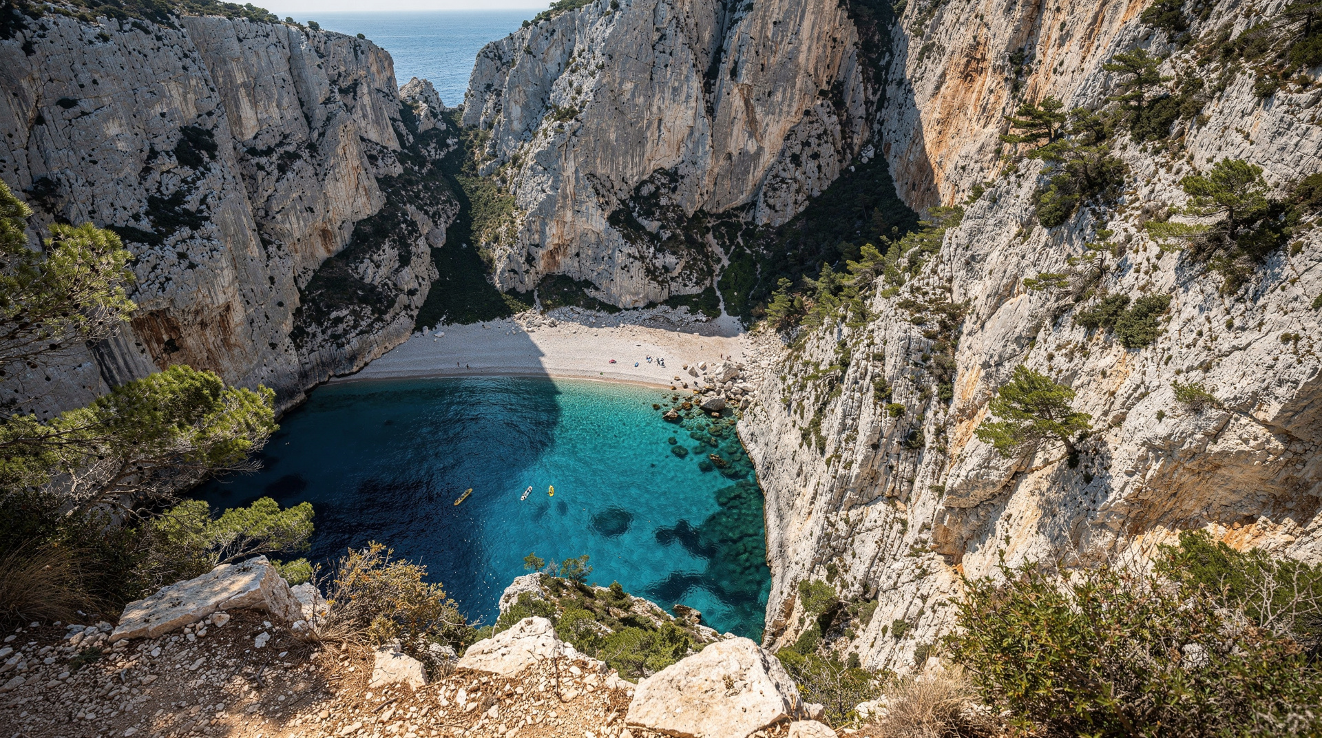 Wanderung zur Calanque d'En-Vau ab Cassis: Routen, Zeiten und was Sie erwartet — En-Vau ab Cassis — ehrliche 90 Min. einfache Strecke, technischer Abstieg, GR98-