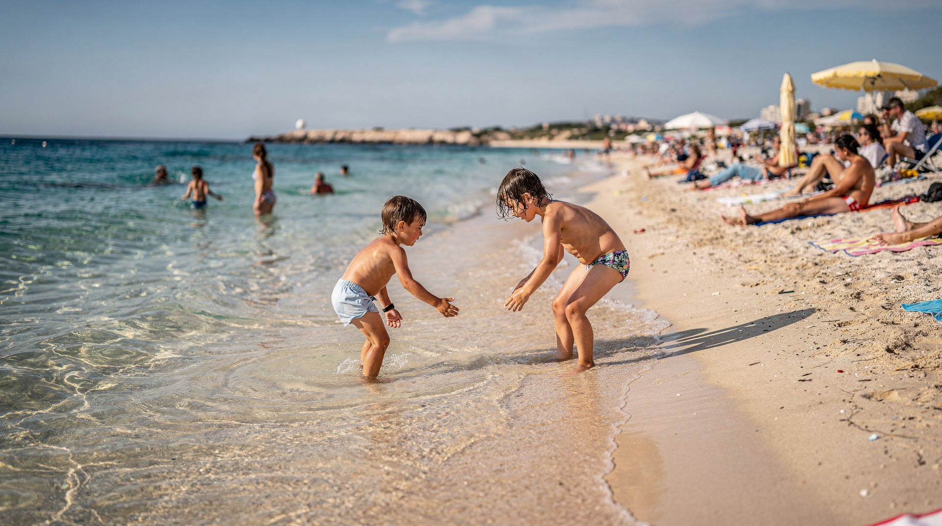 Familienstrände bei Marseille: Sand, flaches Wasser, Rettungsschwimmer und Schatten — Beste Strände für Kinder bei Marseille: Sand, flaches Gefälle, Rettungsschwimmer