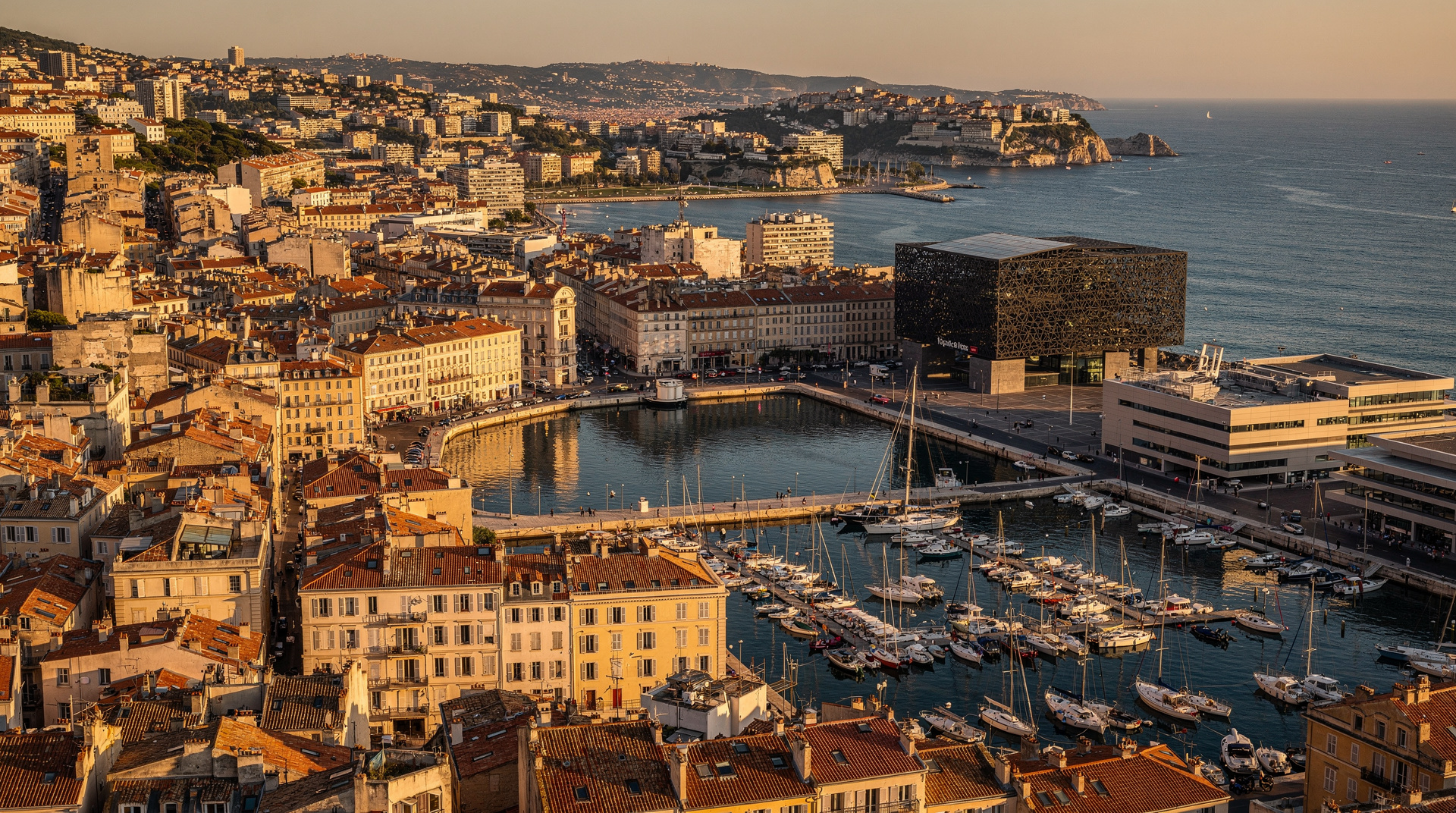 Marseille Viertel-Guide — Marseilles 6 Viertel nach Reisendtyp: Vieux-Port, Le Panier, Joliette, Prado/Cor