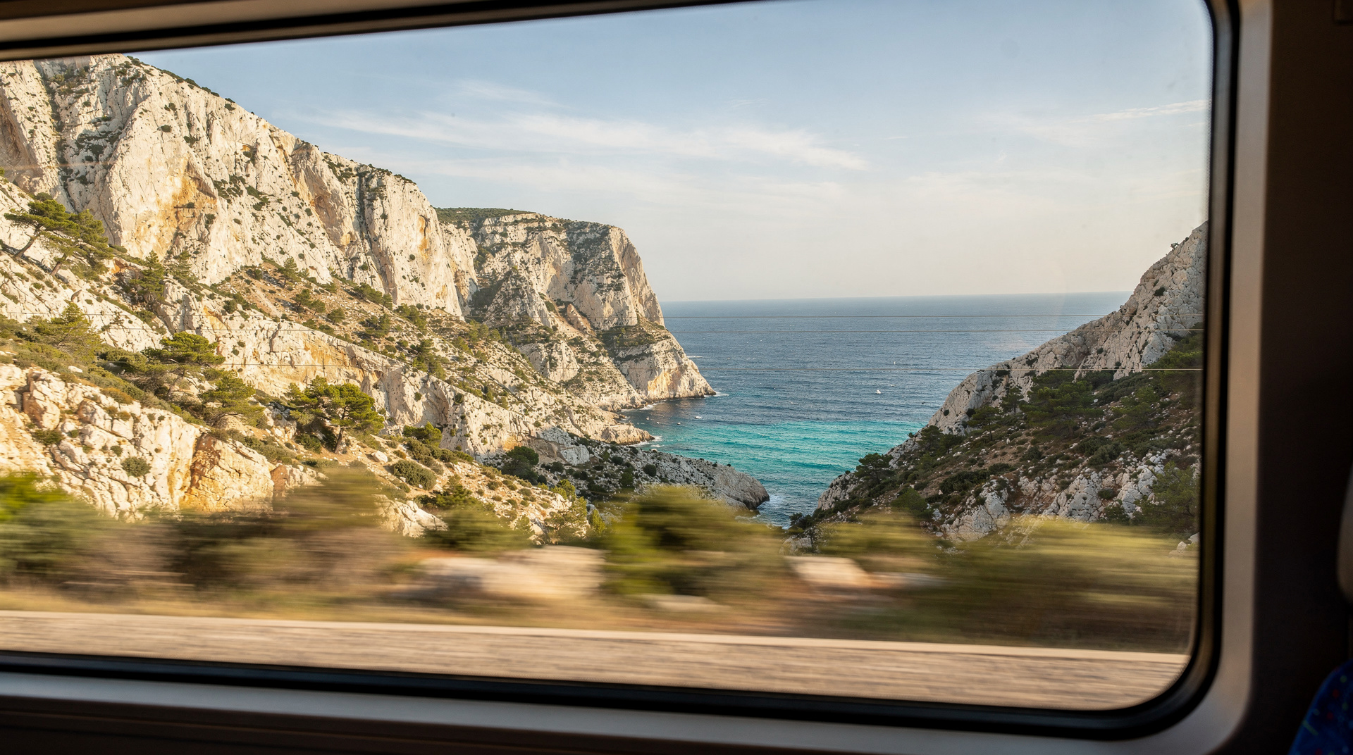 Von Marseille nach Cassis — Zug, Bus, Auto oder Boot von Marseille nach Cassis — Fahrpreise 2026, Taktfolge,