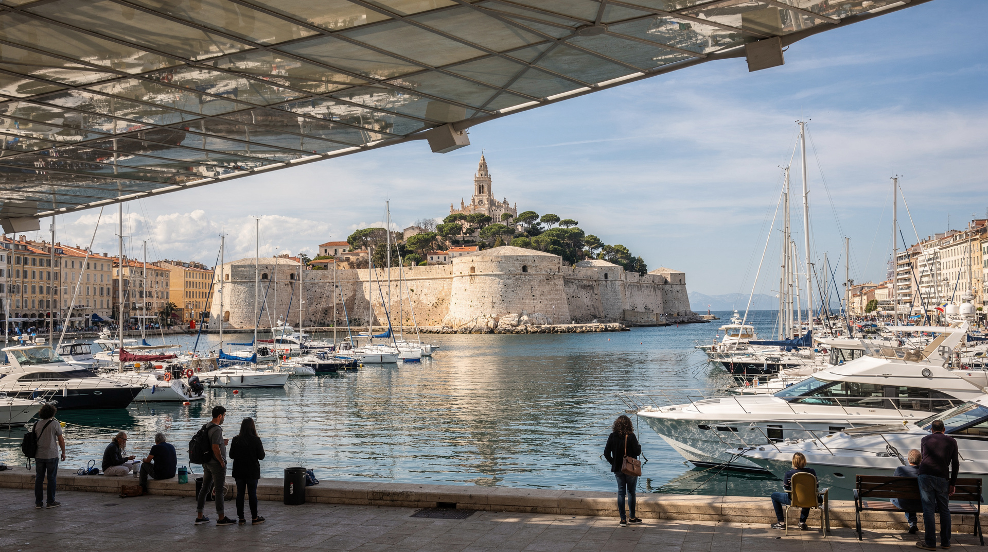 Marseille in zwei Tagen: der perfekte Wochenend-Reiseplan für Paare — Zwei Tage in Marseille für Paare: Vieux-Port, Le Panier, MuCEM, Calanques-Bootst